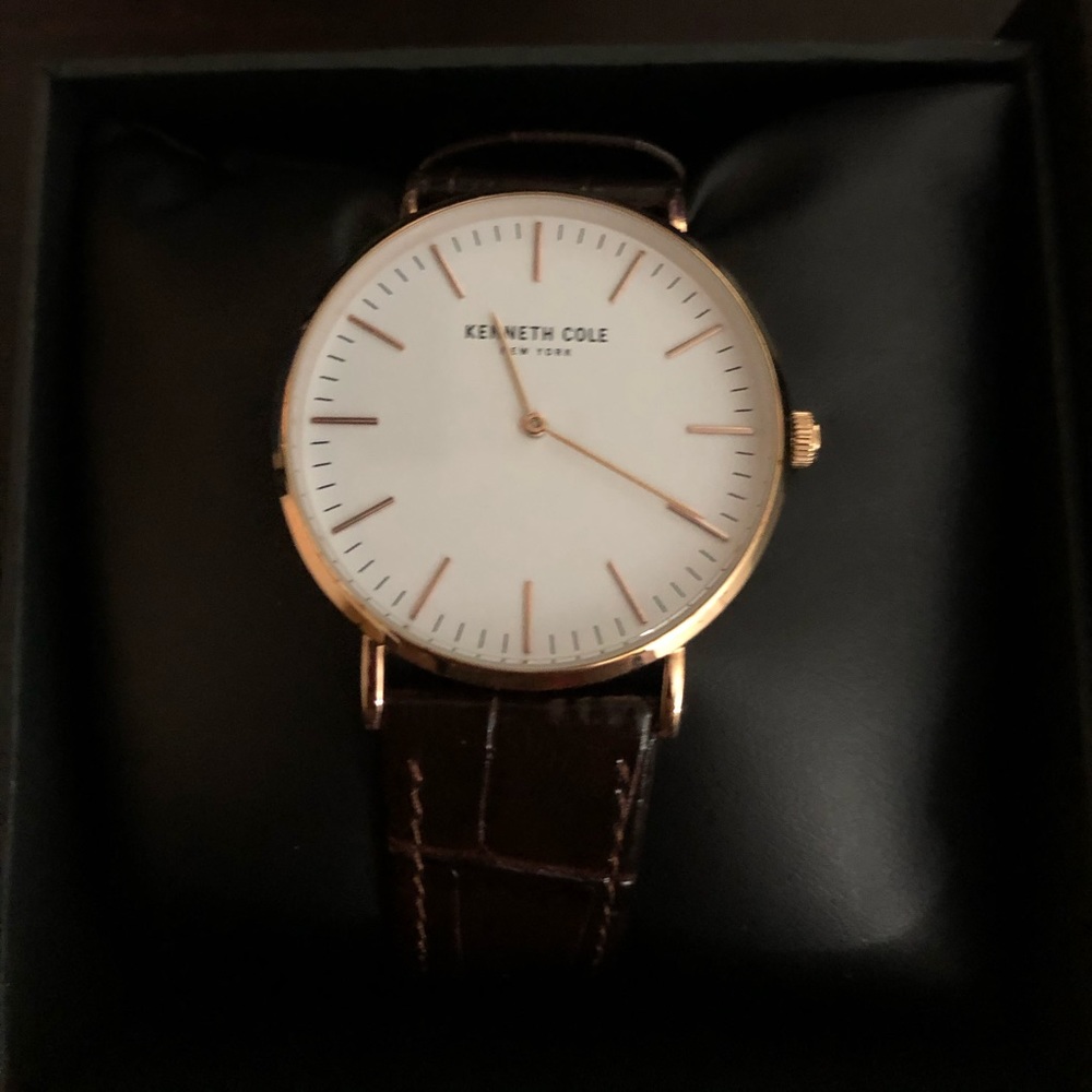 NWT Kenneth Cole men watch
